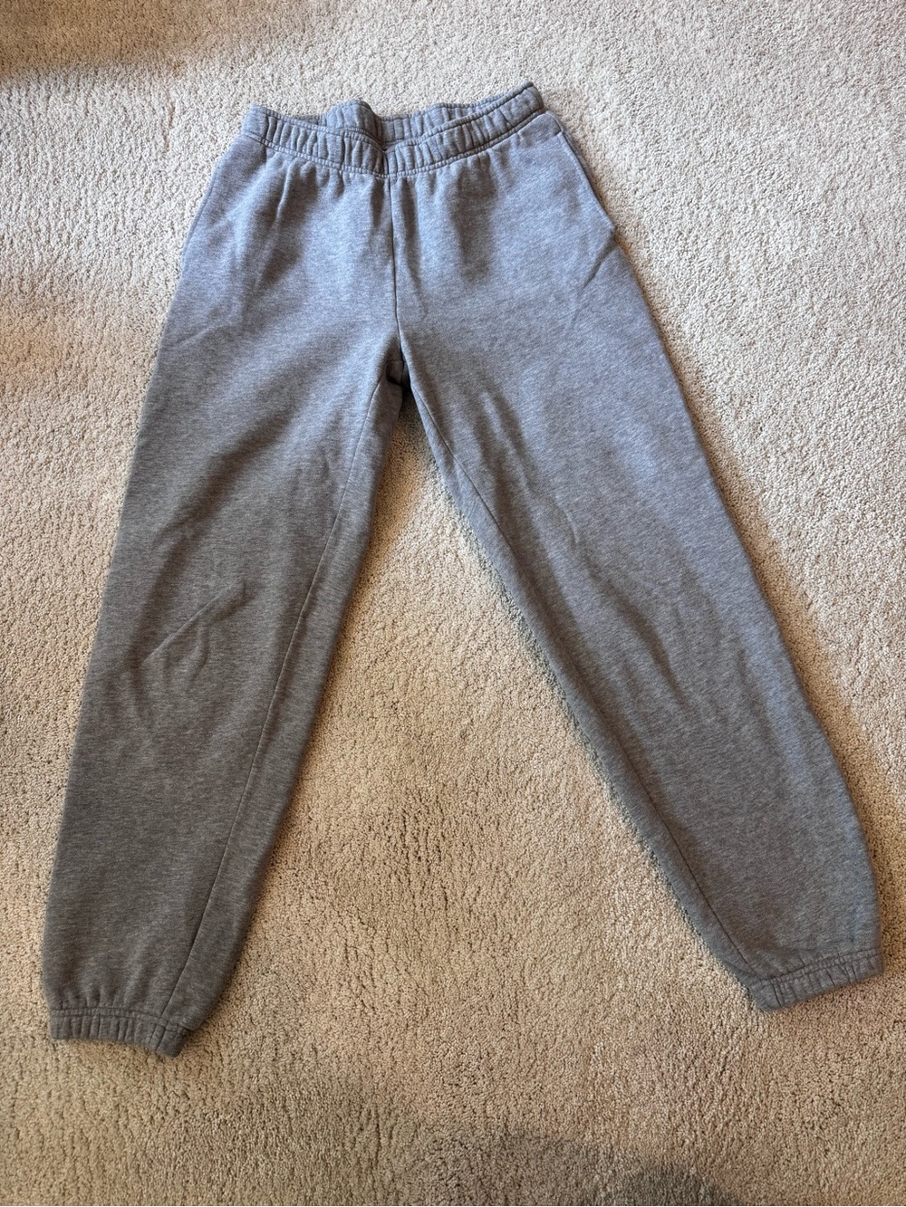 Aritzia TNA sweatpants - Picture 1 of 3